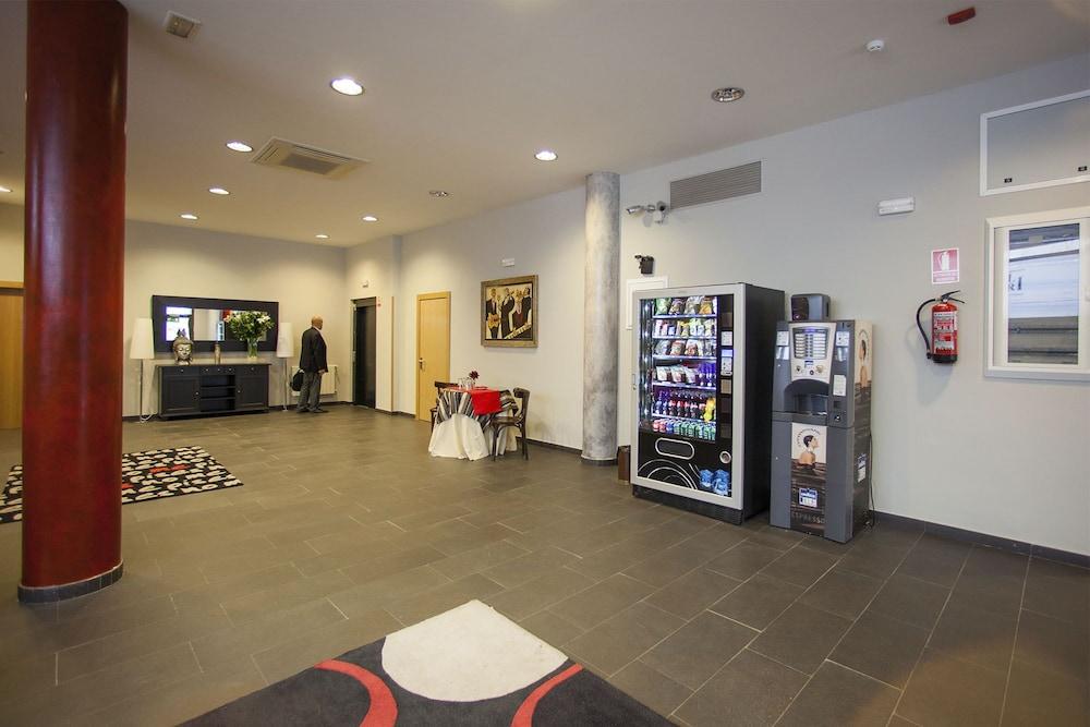 Hotel Sirimiri Bilbao Bagian luar foto
