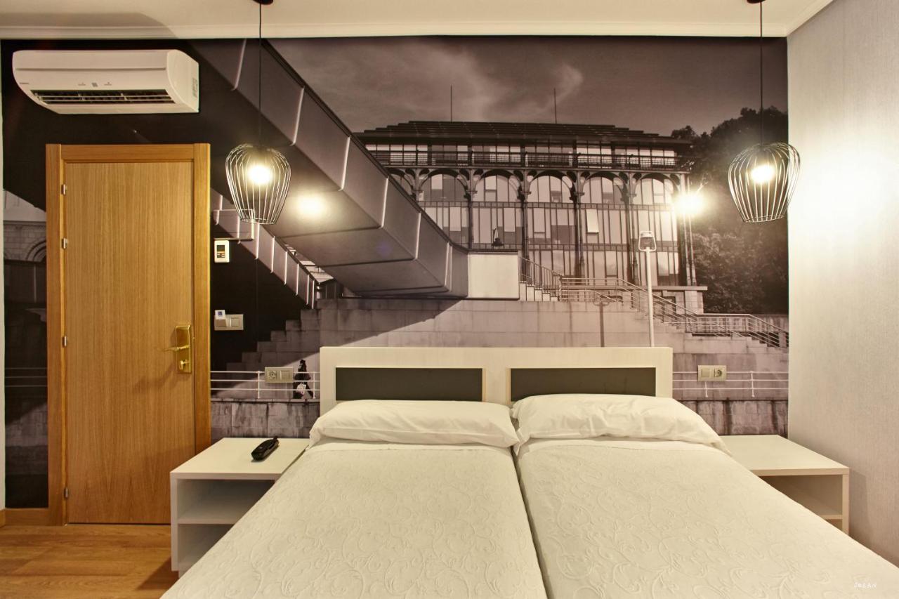 Hotel Sirimiri Bilbao Bagian luar foto
