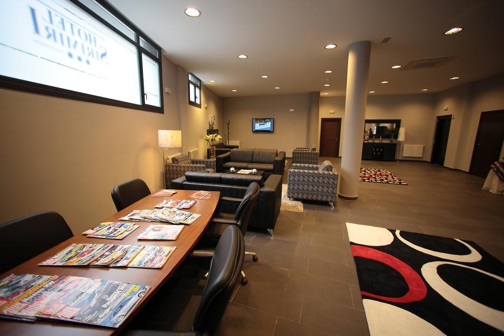 Hotel Sirimiri Bilbao Bagian luar foto