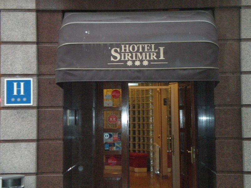 Hotel Sirimiri Bilbao Bagian luar foto